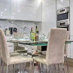 Roof Terrace, Seaview 3 Bedroom Penthouse Goslm-11 *