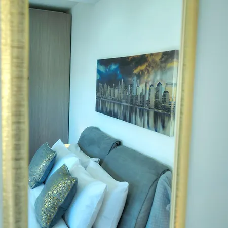 Roof Terrace, Seaview 3 Bedroom Penthouse Goslm-11 Apartment
