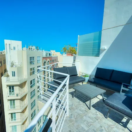 Roof Terrace, Seaview 3 Bedroom Penthouse Goslm-11 Lejlighed *