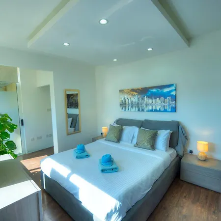 Roof Terrace, Seaview 3 Bedroom Penthouse Goslm-11 Lejlighed *