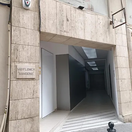 Lejlighed Roof Terrace, Seaview 3 Bedroom Penthouse Goslm-11