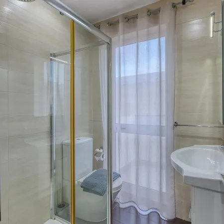 Roof Terrace, Seaview 3 Bedroom Penthouse Goslm-11 * Sliema