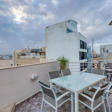 아파트 Roof Terrace, Seaview 3 Bedroom Penthouse Goslm-11