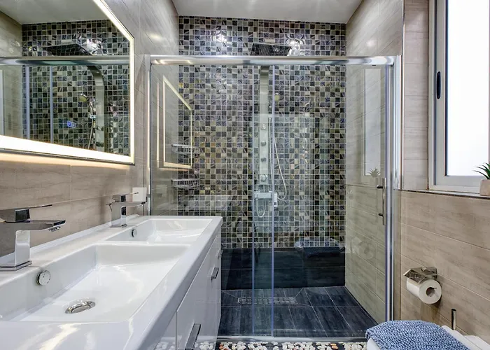 Roof Terrace, Seaview 3 Bedroom Penthouse Goslm-11 Apartamento Sliema