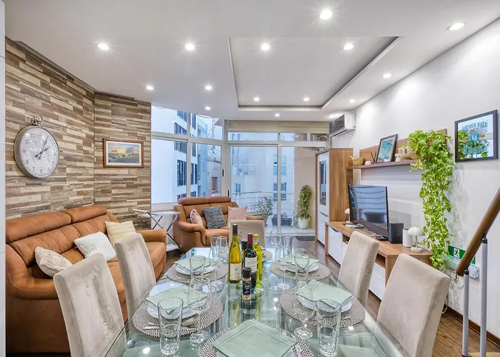 Roof Terrace, Seaview 3 Bedroom Penthouse Goslm-11 Sliema