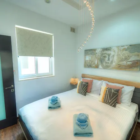 Roof Terrace, Seaview 3 Bedroom Penthouse Goslm-11 Apartment *