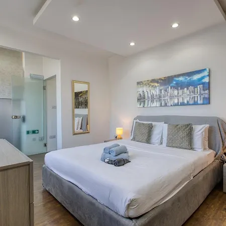 Roof Terrace, Seaview 3 Bedroom Penthouse Goslm-11 Apartment Sliema